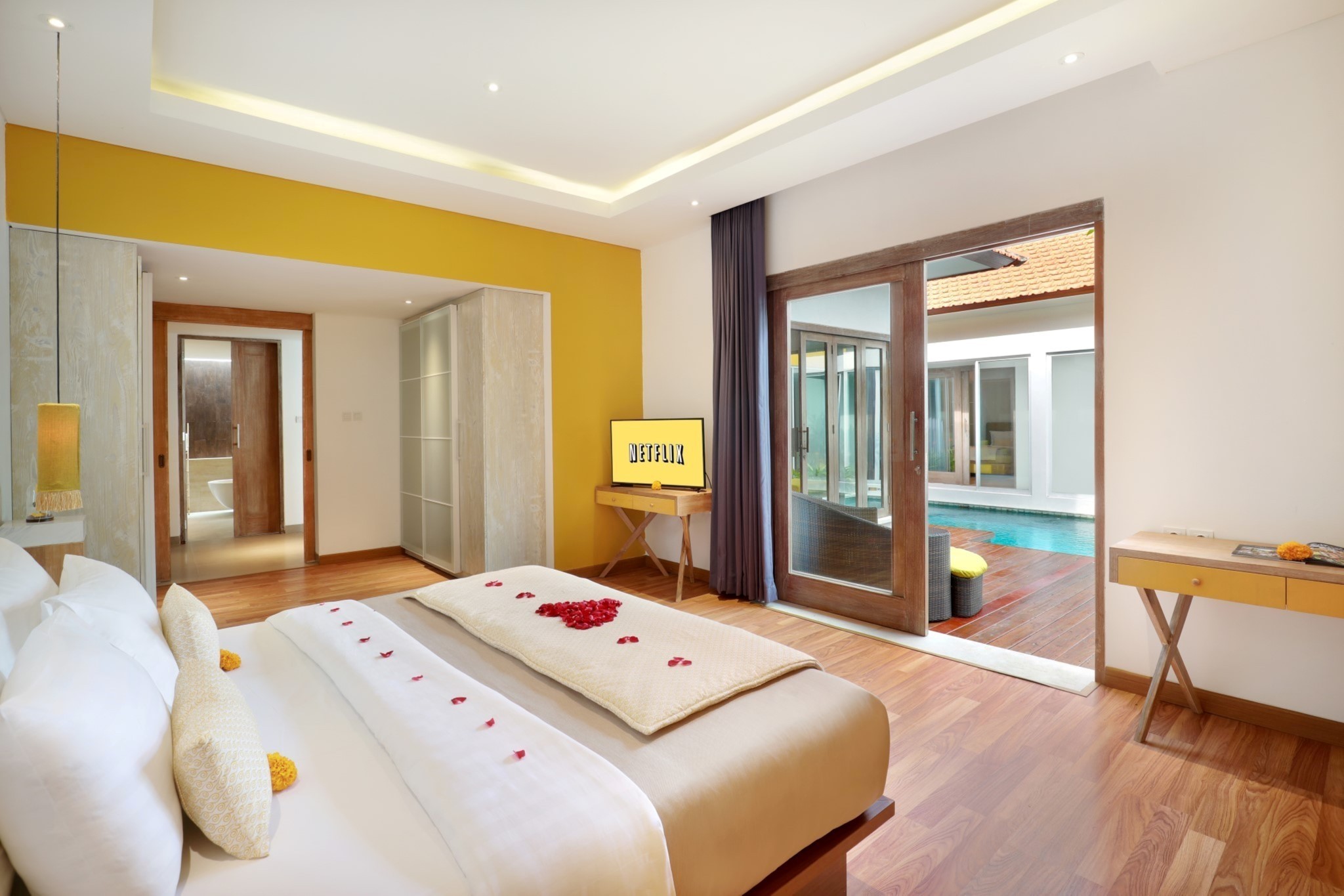 LA MIRA VILLA SEMINYAK