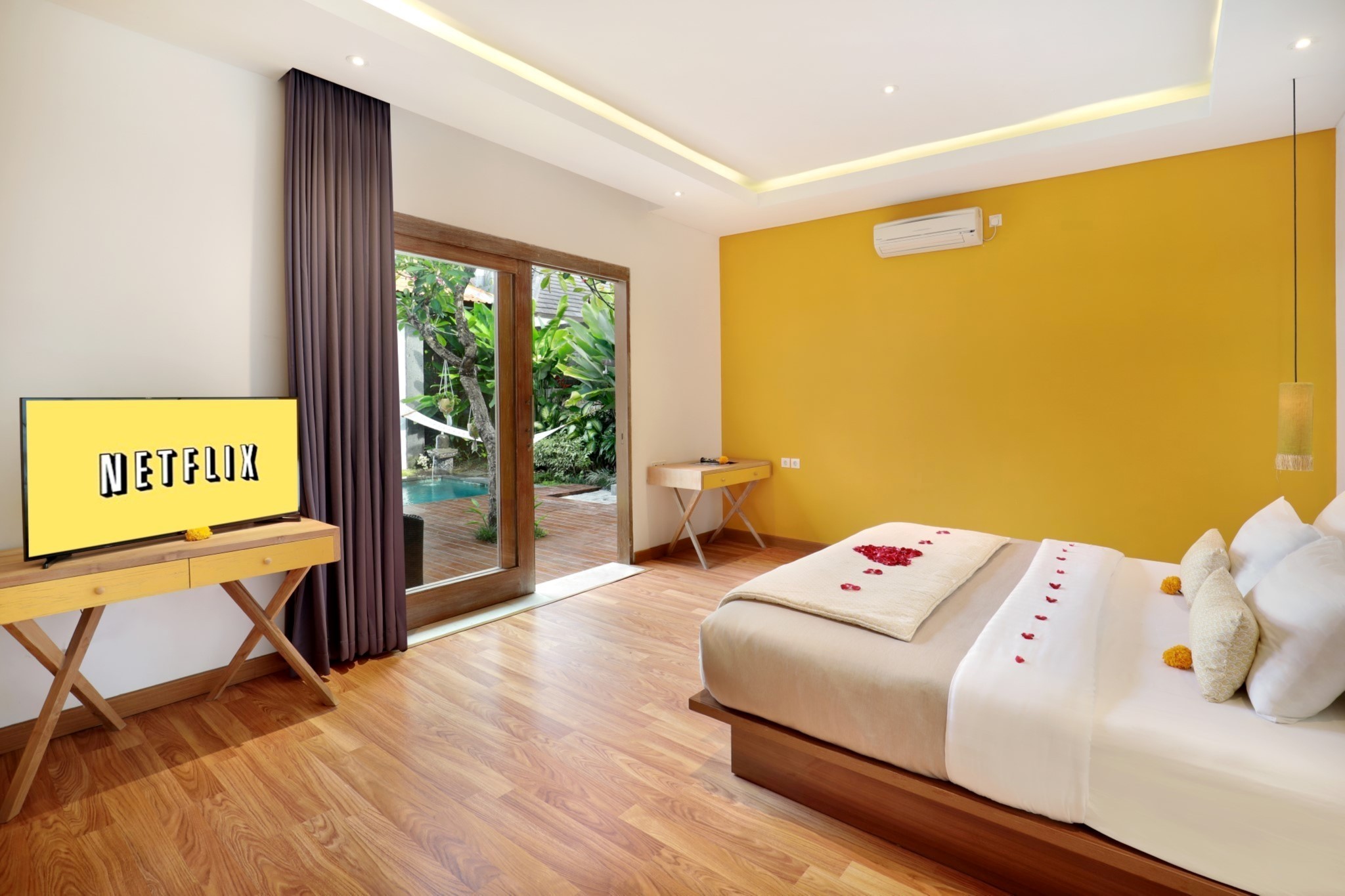 LA MIRA VILLA SEMINYAK