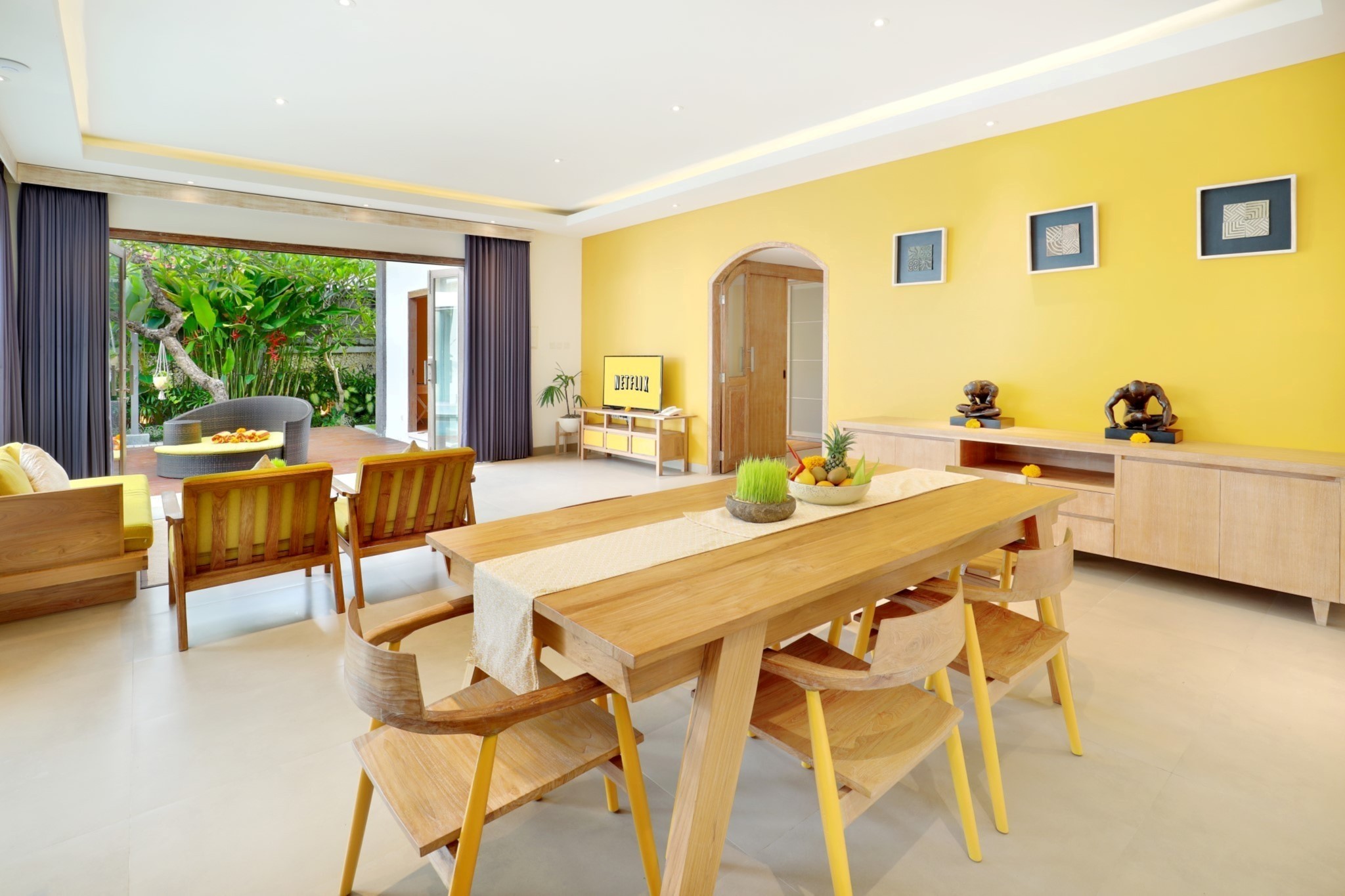 LA MIRA VILLA SEMINYAK
