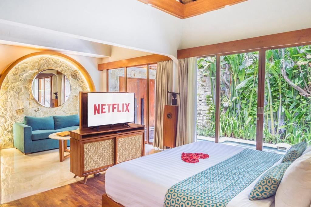 Smart Villa with Private Pool and Jacuzzi