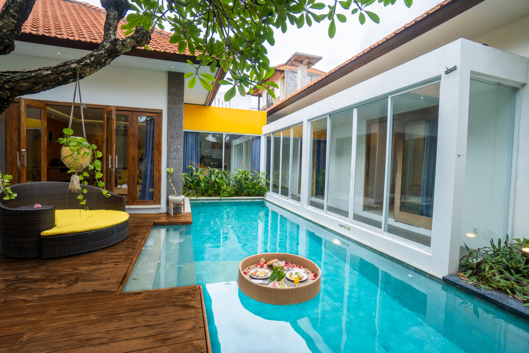 LA MIRA VILLA SEMINYAK