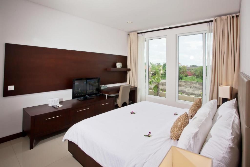 Royal Three Bedroom in Batu Belig Seminyak