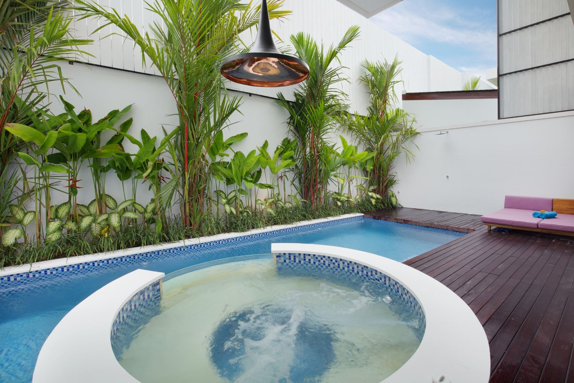 Elegant 3BR Villa with Private Pool with Jacuzzi in Legian