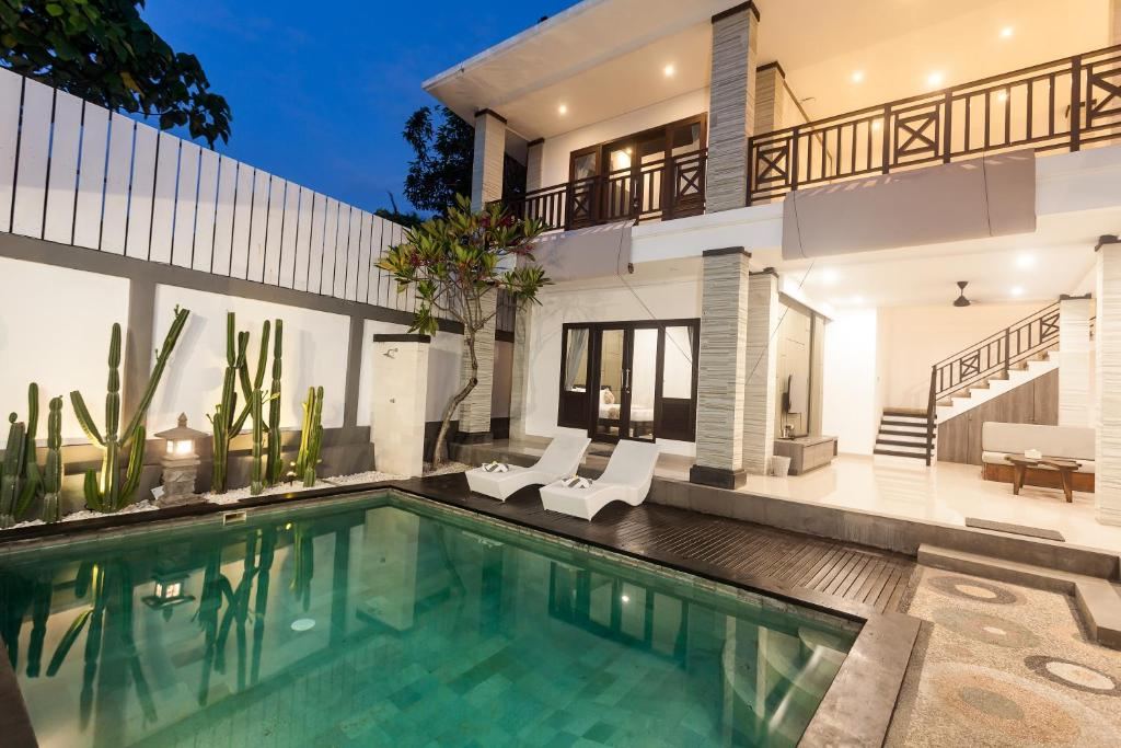 Family Villa Seminyak near Batu Belig Beach