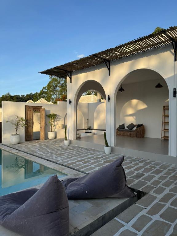 Private Poo Villa in the Scenic Highlands of Kintamani