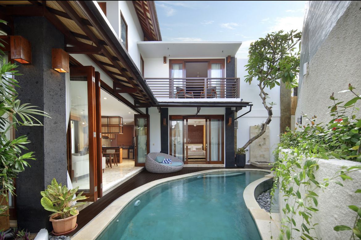 Spacious Contemporary Pool Villa